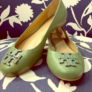 Olive 💚💚Green Tory Burch Flats size 7 1/2